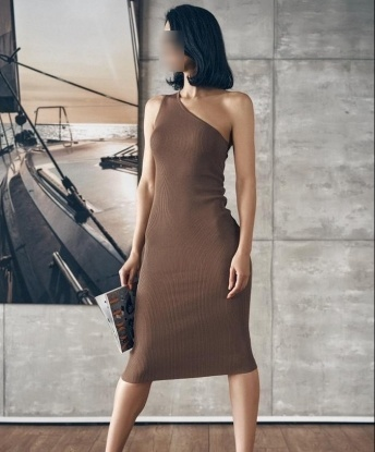 Мы можем сделать твои самые сокровенные мечты реальностью. ✨ Я предлагаю широкий спектр услуг, гарантируя тебе неповторимые эмоции и максимальное удовлетворение. 💋 У меня есть отличные отзывы от предыдущих клиентов, которые подтверждают мою профессиональность и умение доставлять удовольствие. В моей галерее ты найдешь красивые фото, которые скрывают нежность и страсть, которые ждут нас на встрече. 👠 Жду твоего звонка для создания незабываемых воспоминаний в Москве. 💫 2229, 34 года